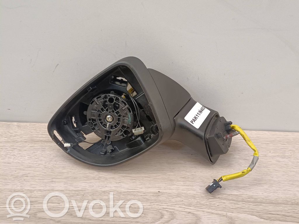 Renault Captur Elektryczne lusterko boczne drzwi przednich 