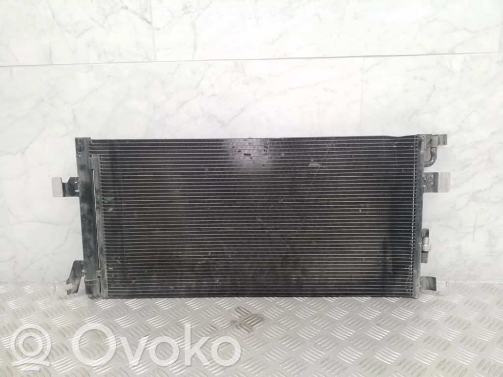 Audi A4 S4 B9 Skraplacz / Chłodnica klimatyzacji 