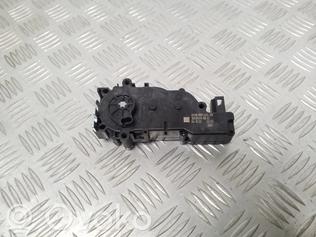 Tesla Model S Loading door lock 