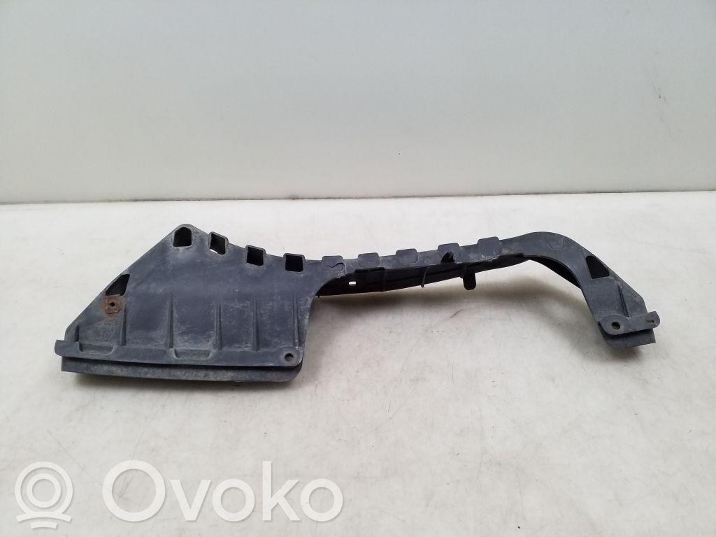 BMW 5 E60 E61 Galinis laikiklis bamperio 