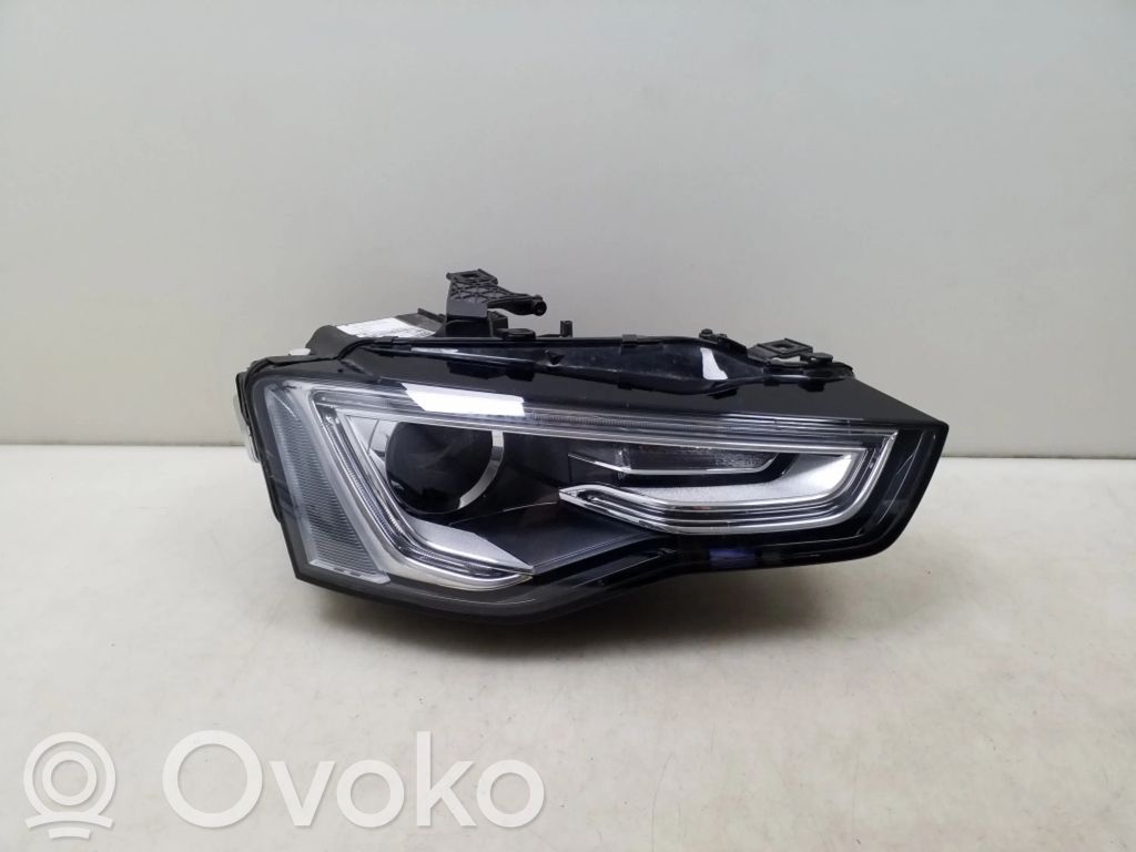 Scheinwerfer   8T0941044