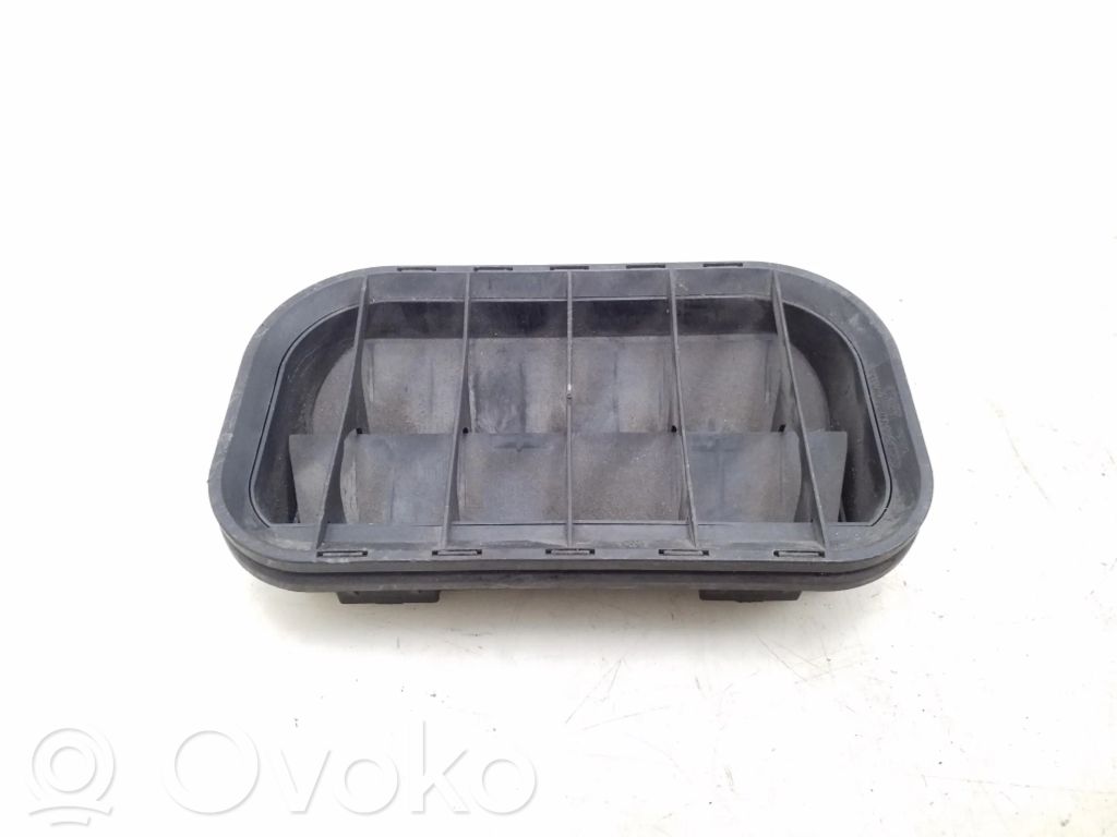 Volkswagen Sharan Fender grill 