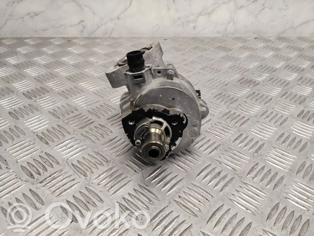 BMW 5 F10 F11 Vakuuma sūknis 