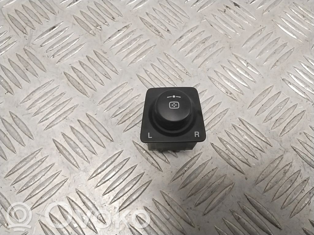 Opel Antara Wing mirror switch 