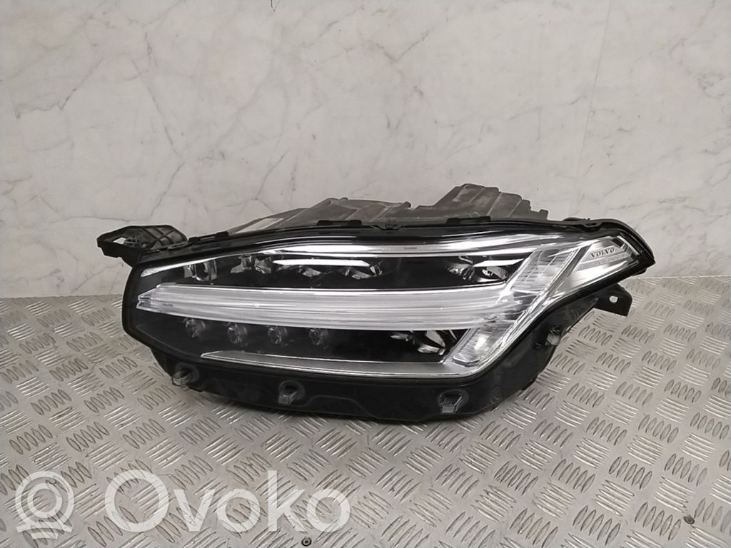Volvo XC90 Scheinwerfer 