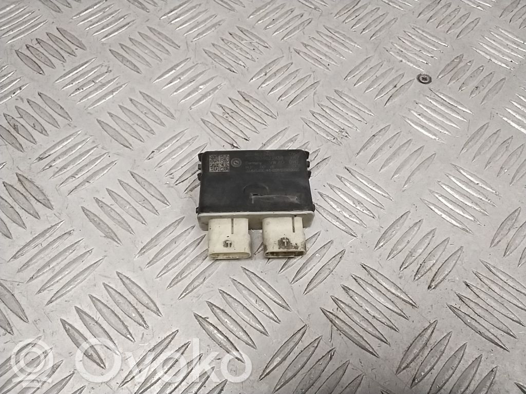 Tailgate/trunk control unit/module   3G0962243B