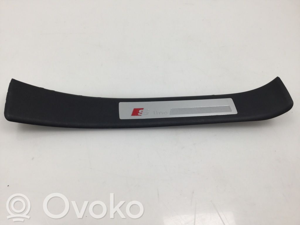 Audi A4 S4 B7 8E 8H Listwa progowa przednia 