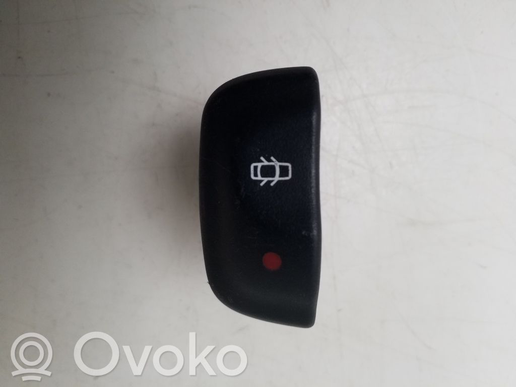 Central locking switch button   841242B