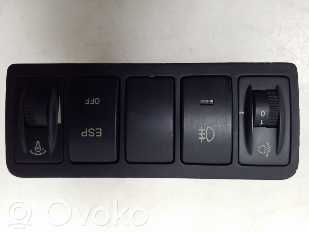 Hyundai Sonata Wiper turn signal indicator stalk/switch 