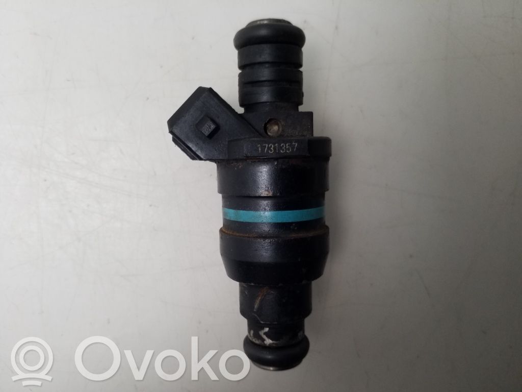 BMW 3 E36 Fuel injector 