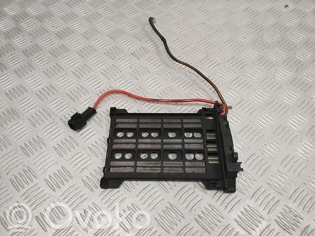 BMW 2 F45 Grzałka nagrzewnicy 