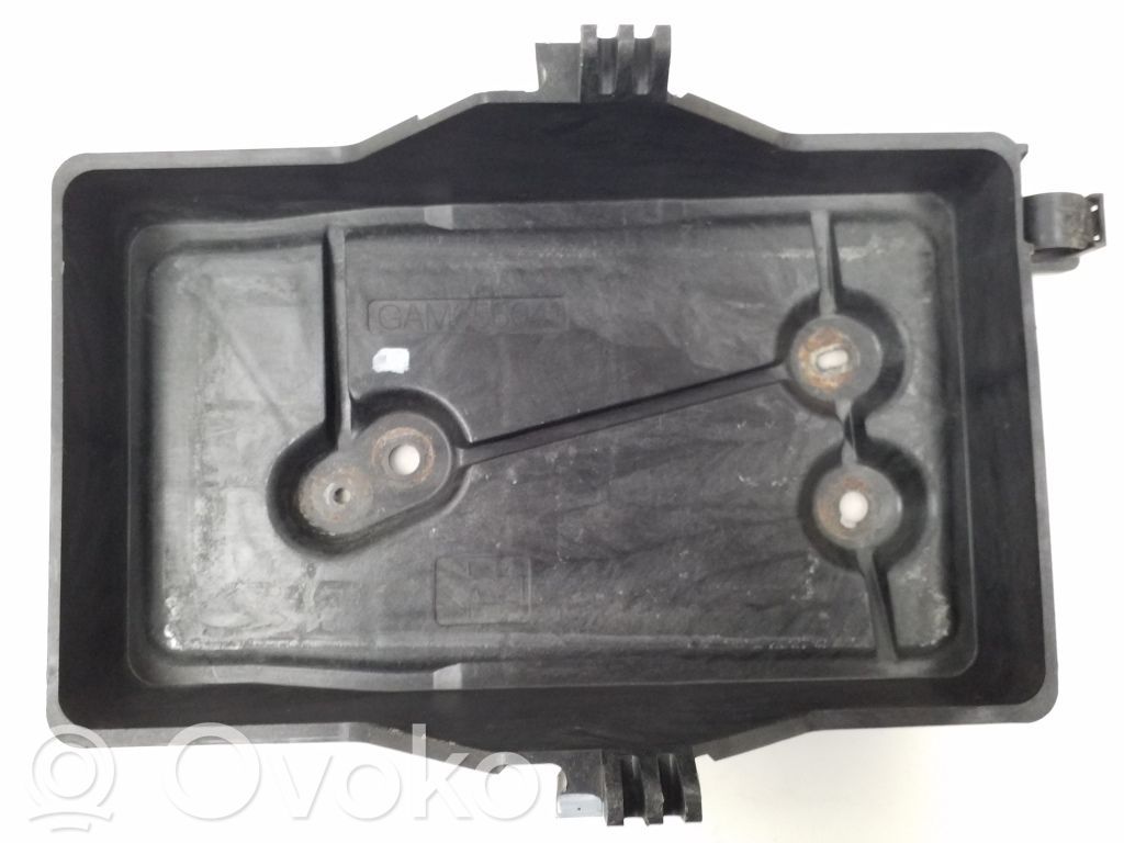 Battery bracket   GAM656041