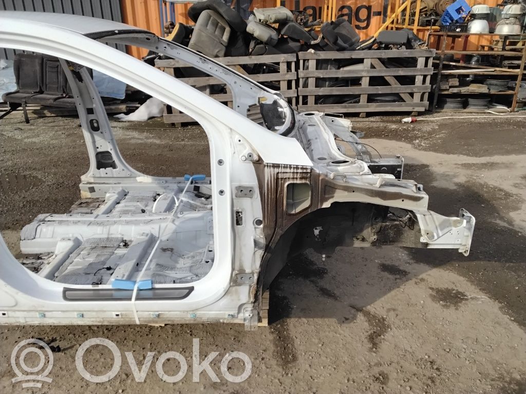 Panel lateral delantero