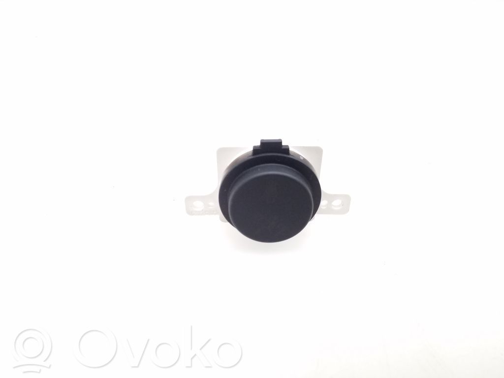 Nissan Note (E11) Keleivio oro pagalvės jungtukas 
