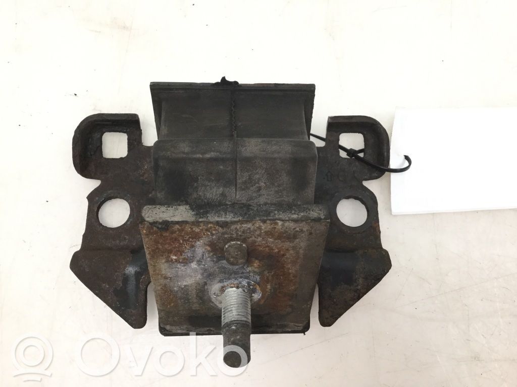 Engine mount bracket   11220EB300