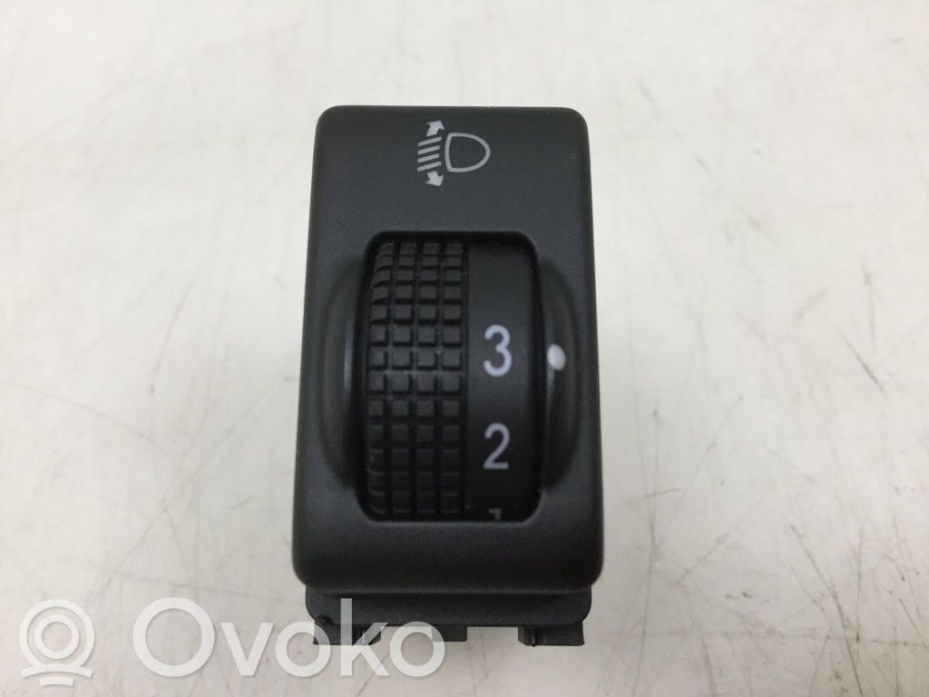 Nissan Qashqai Light switch 