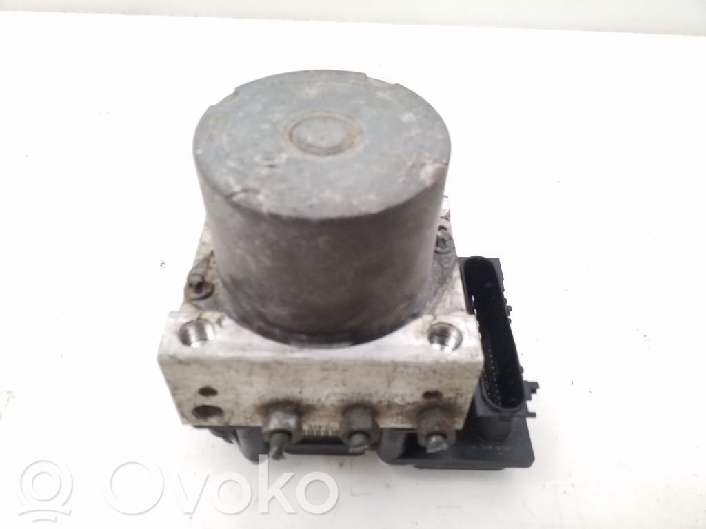 Nissan Primera ABS bloks 