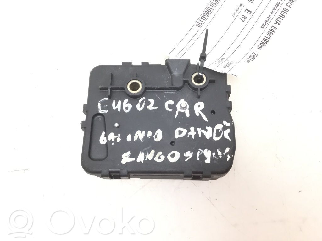 Loading door lock   8218849