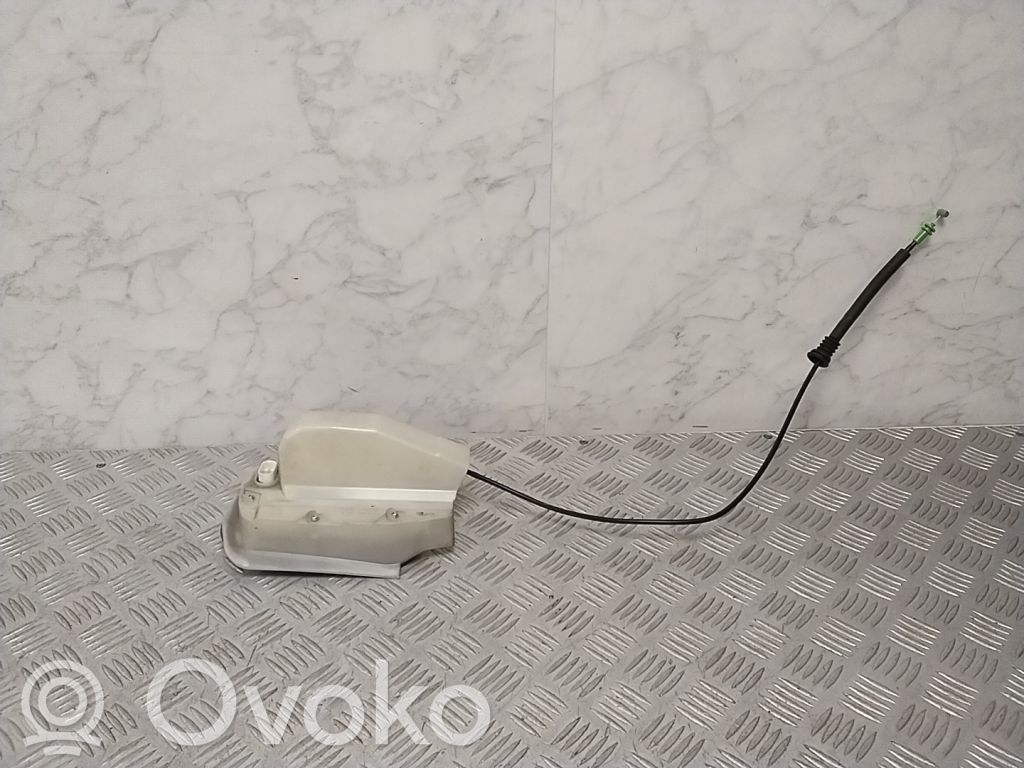 Tesla Model 3 Priekšpusē slēdzene 
