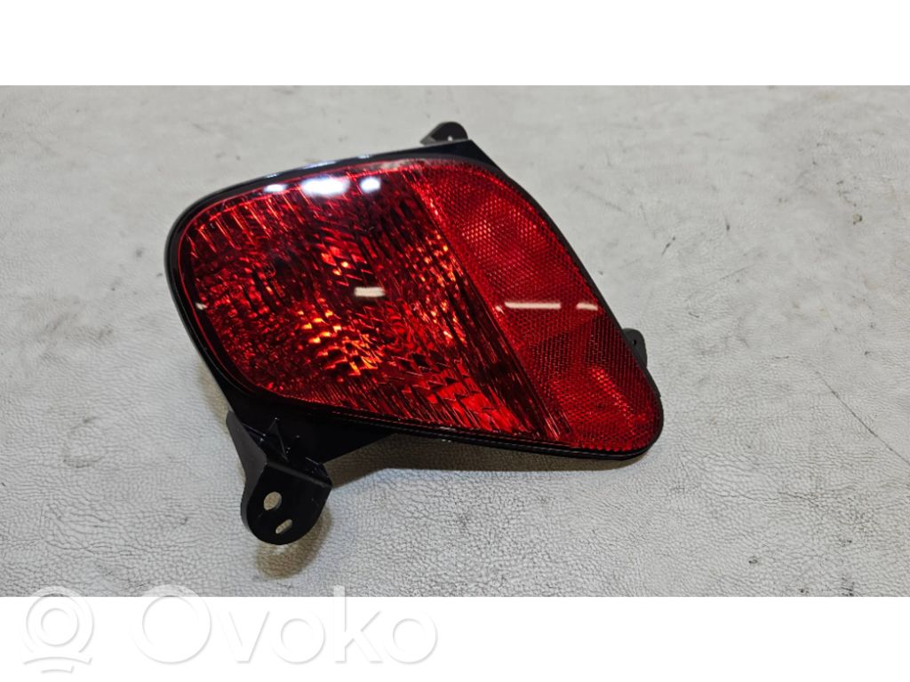 Mitsubishi Eclipse Cross Aizmugurējais lukturis virsbūvē 