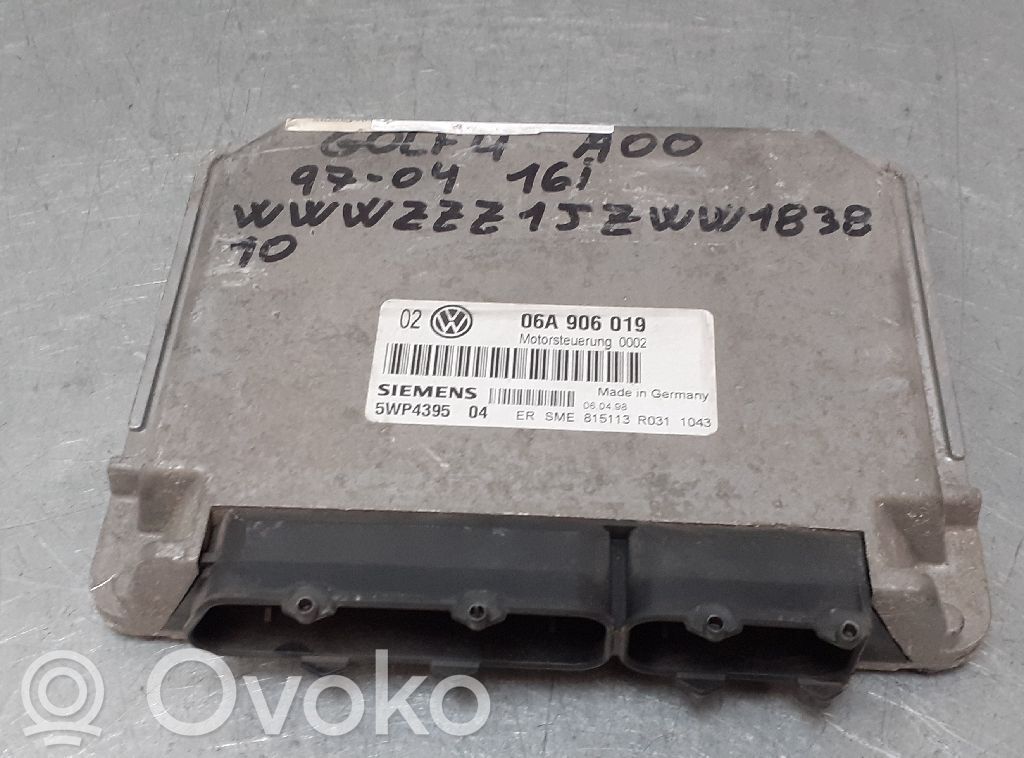 Volkswagen Golf IV Unitate/modul de control motor 
