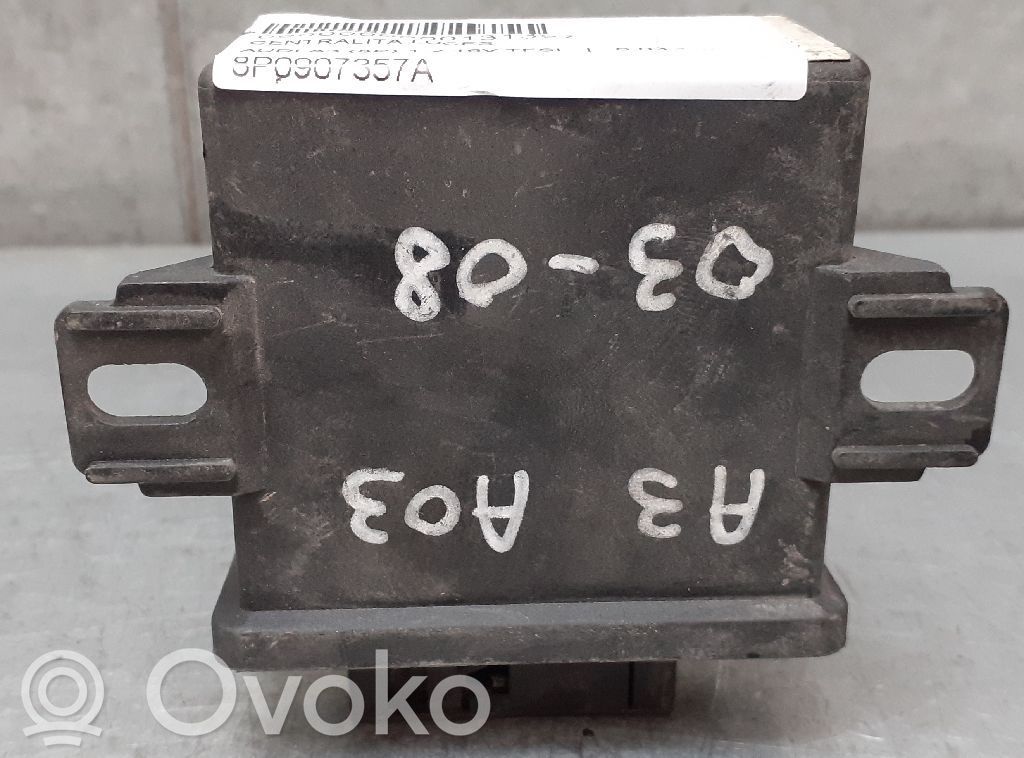 Module d'éclairage LCM   8P0907357A