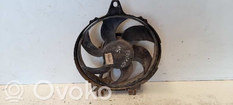 Ford Fiesta Электрический вентилятор радиаторов 