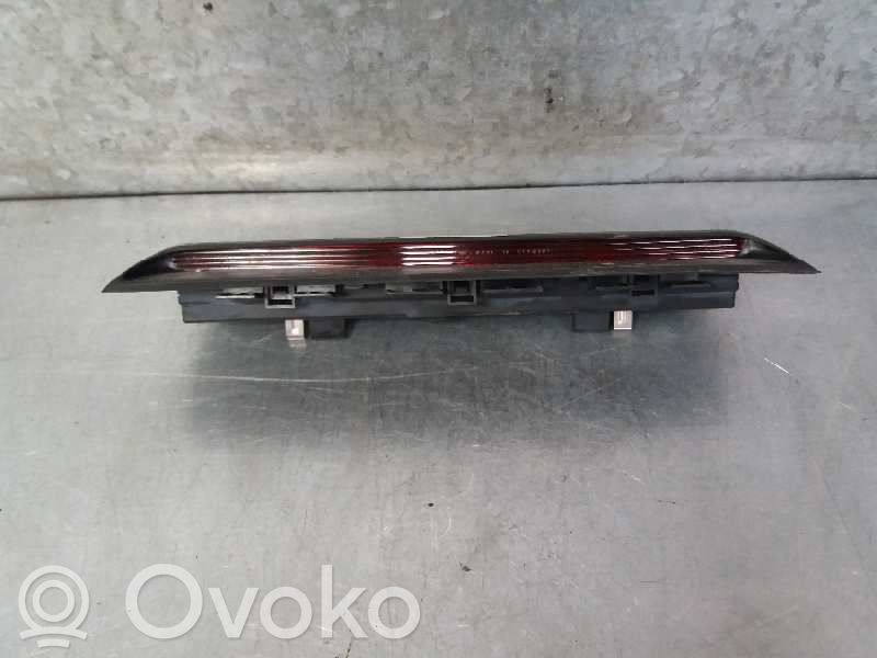 Volkswagen PASSAT B5 Trzecie światło stop 