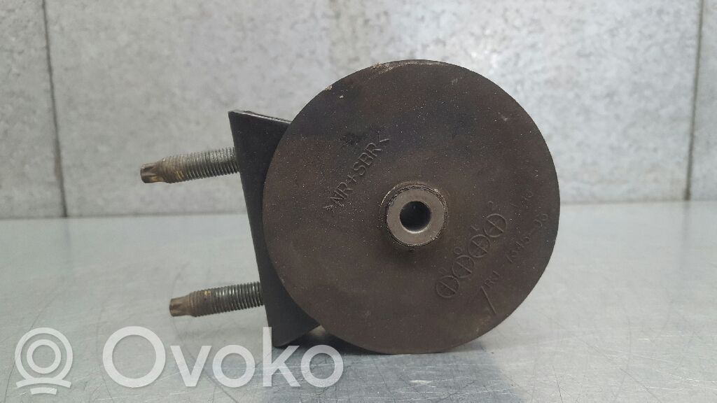 Suzuki Wagon R+ Moottorin kiinnikekorvake 