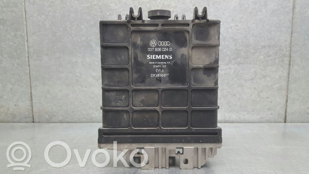 Volkswagen Golf III Unitate/modul de control motor 