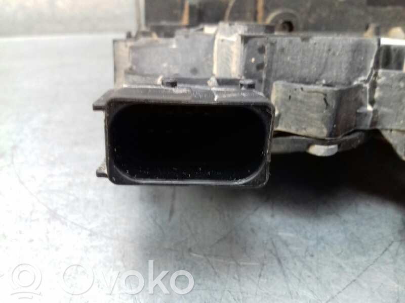 Cerradura de puerta trasera   13431842