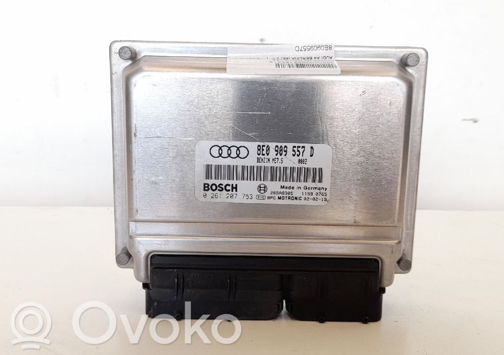 Unidad de control/módulo del motor   8E0909557D