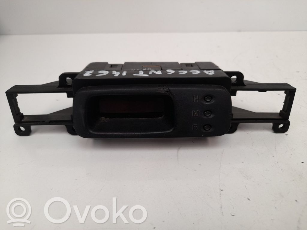 Hyundai Accent Screen/display/small screen 