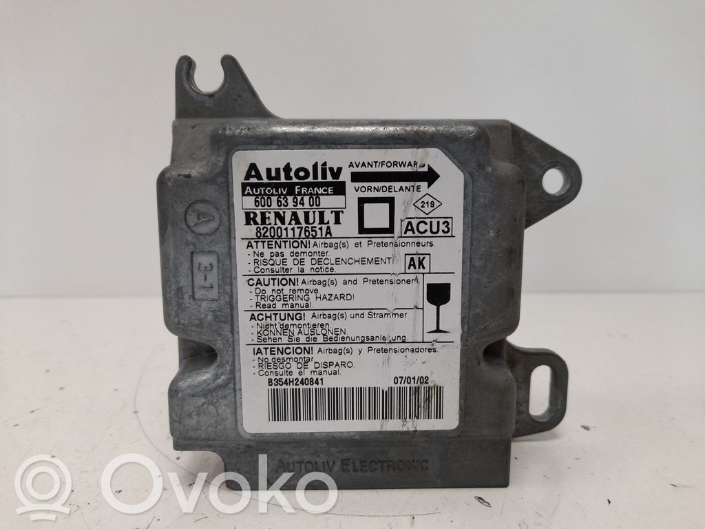 Unidad de control/módulo del Airbag   8200117651A