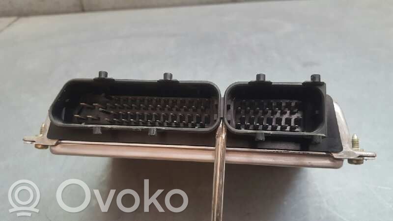 Sterownik / Moduł ECU   8D0907557S