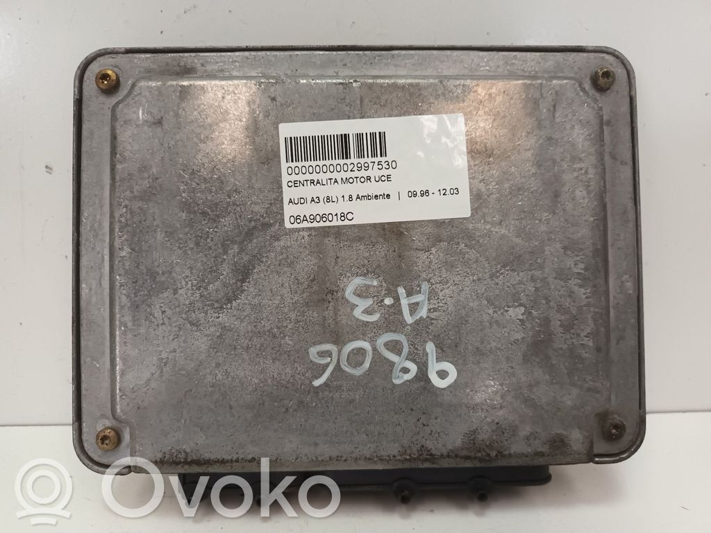 Moottorin ohjainlaite/moduuli   06A906018C