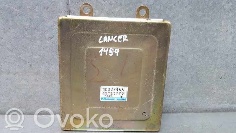 Unidad de control/módulo del motor   MD328466