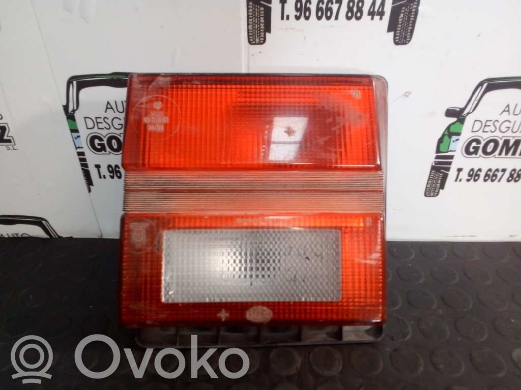 Audi 100 200 5000 C3 Lampă spate în capacul portbagajului 