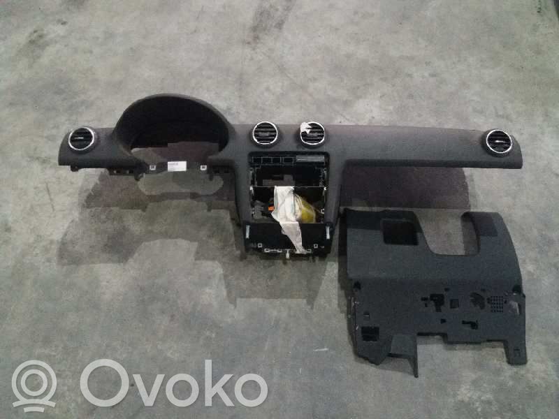 Audi A3 S3 8P Dashboard 
