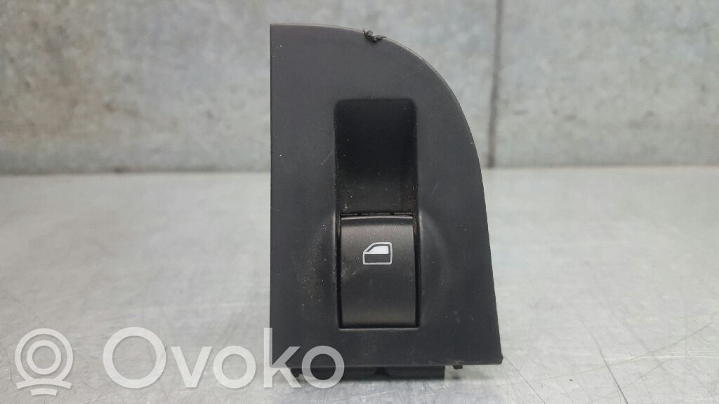 Comutator comandă geamuri electrice   4B0959855A