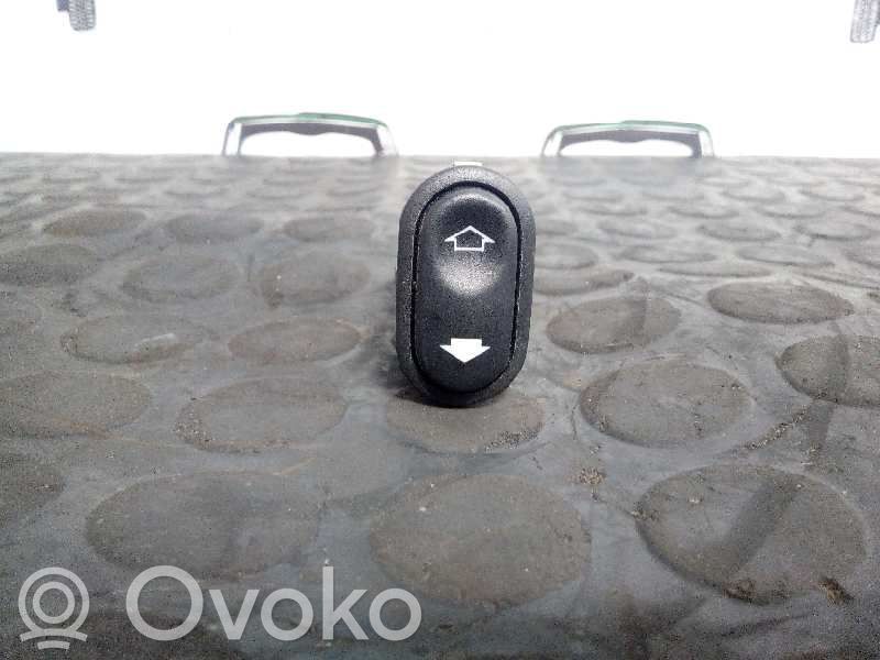 Ford Mondeo MK I Przyciski szyb 