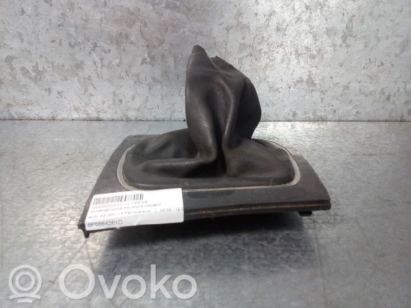 Contour de levier de vitesses   8P0864261D