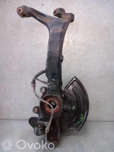 Mangueta de dirección de rueda delantera   8D0407257AL