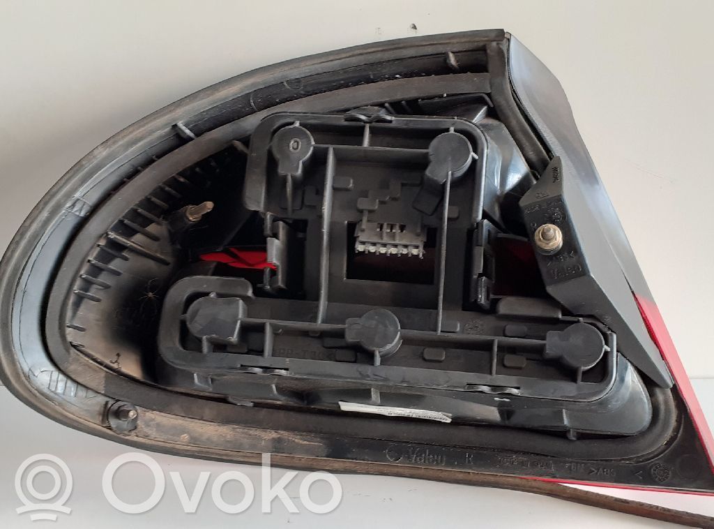 Opel Tigra A Aizmugurējais lukturis virsbūvē 