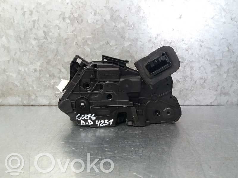 Volkswagen Golf VI Etuoven lukko 