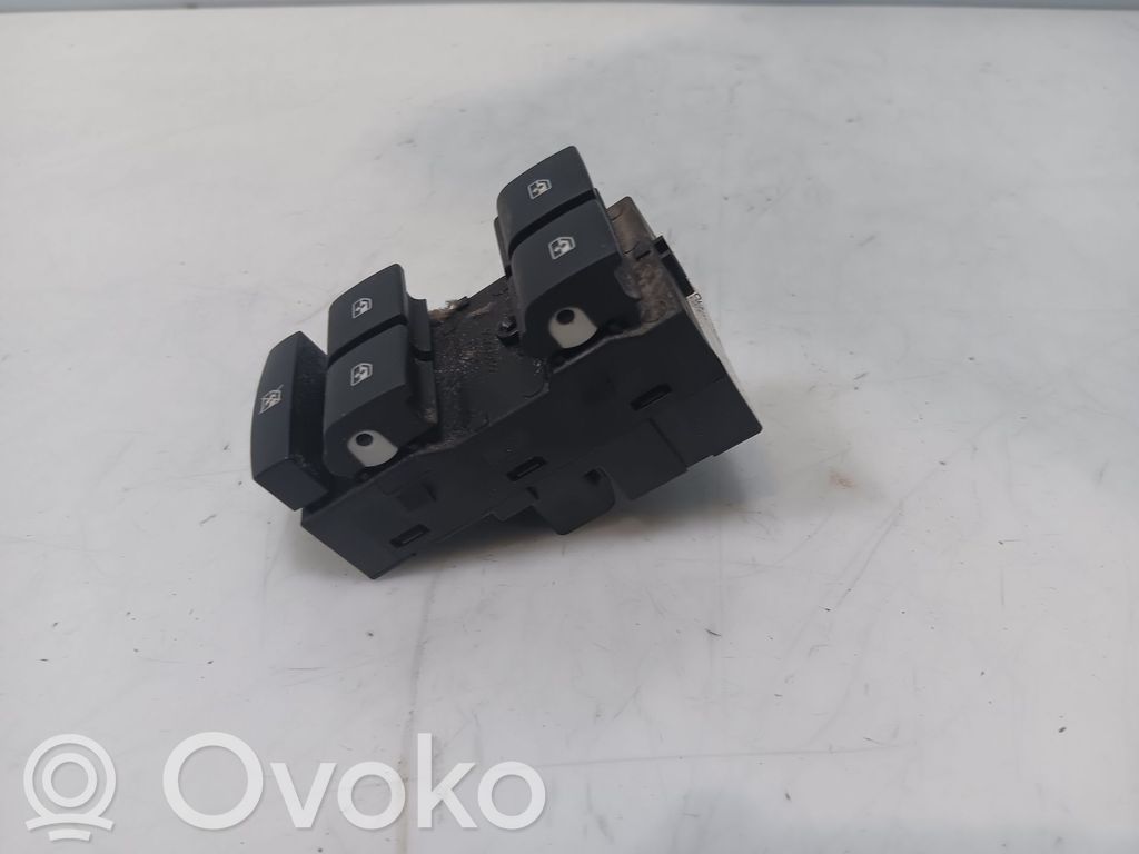 Chevrolet Aveo Electric window control switch 