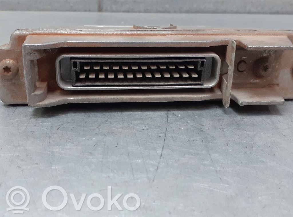 Unidad de control/módulo del motor   7700104956
