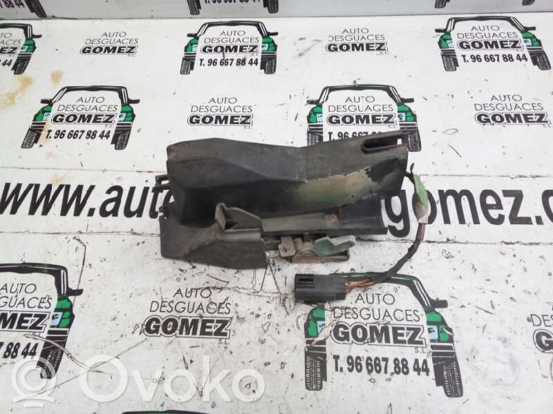 Ford Escort Priekšpusē slēdzene 