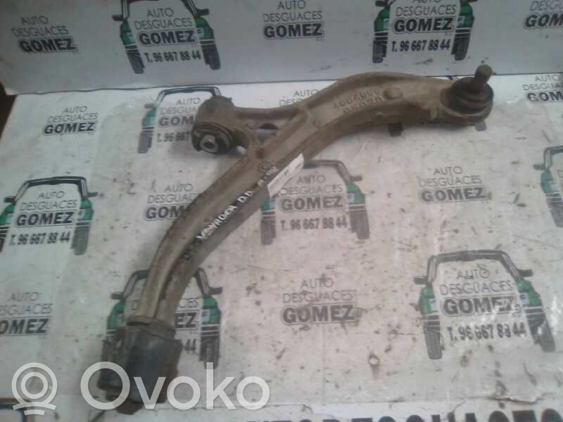 Chrysler Voyager Braccio di controllo sospensione anteriore inferiore/braccio oscillante 