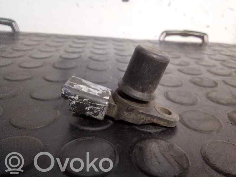 Sensor de posición del cigüeñal   8200033686